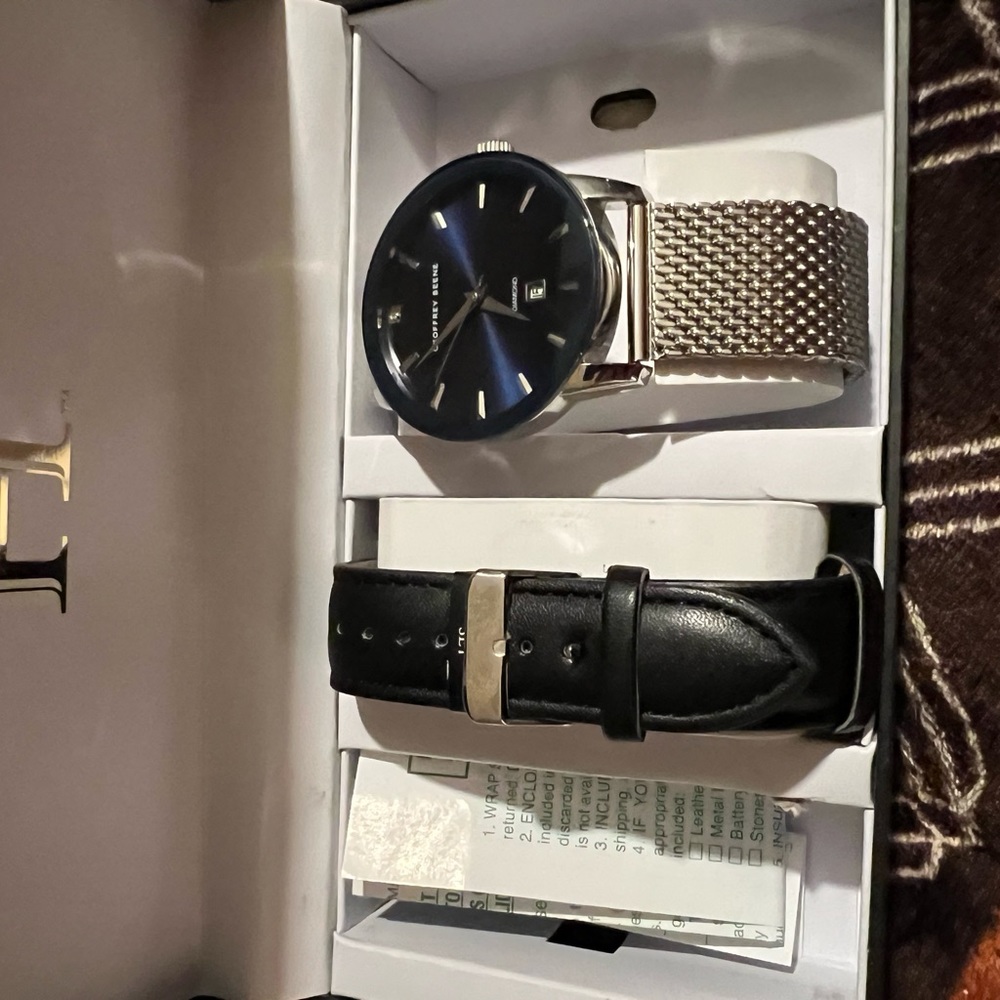Dos relojes uno de dama y caballero